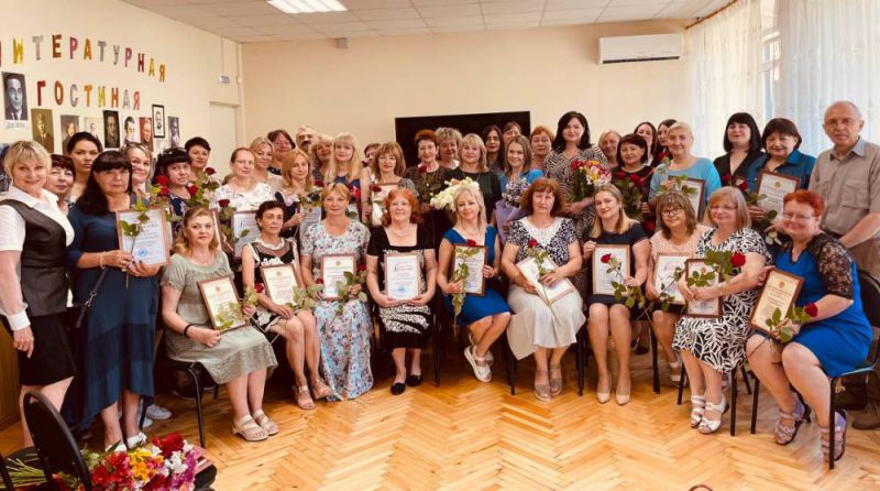 8 июня в МБУ ЦСОН Первомайского района состоялось торжественное поздравление с Днём социального работника!